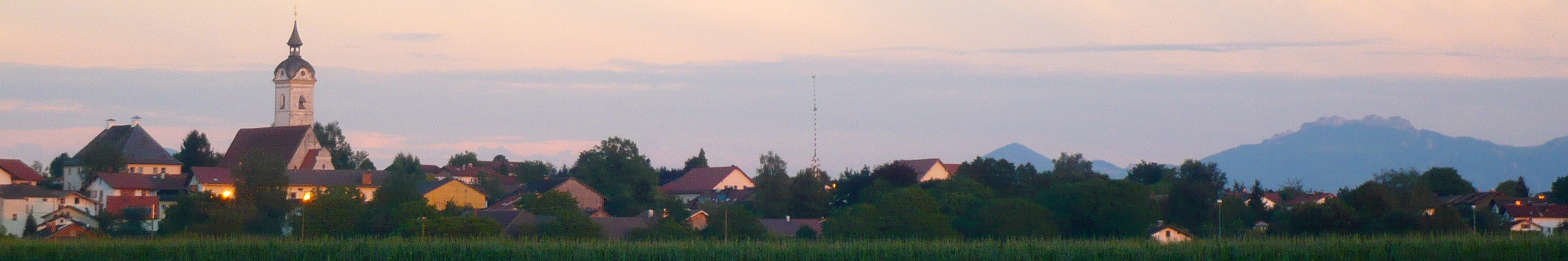 Header-Bild: Vogtareuth mit St. Emmeram 2013, © Florian Eichberger