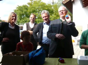 Pfarrfest Vogtareuth 2015: Bürgermeister Rudolf Leitmannstetter und Guido Seidenberger beim Prominentenduell