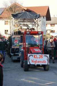 Rasenmäherfaschingszug 2016 (Bild: KLJB Vogtareuth)