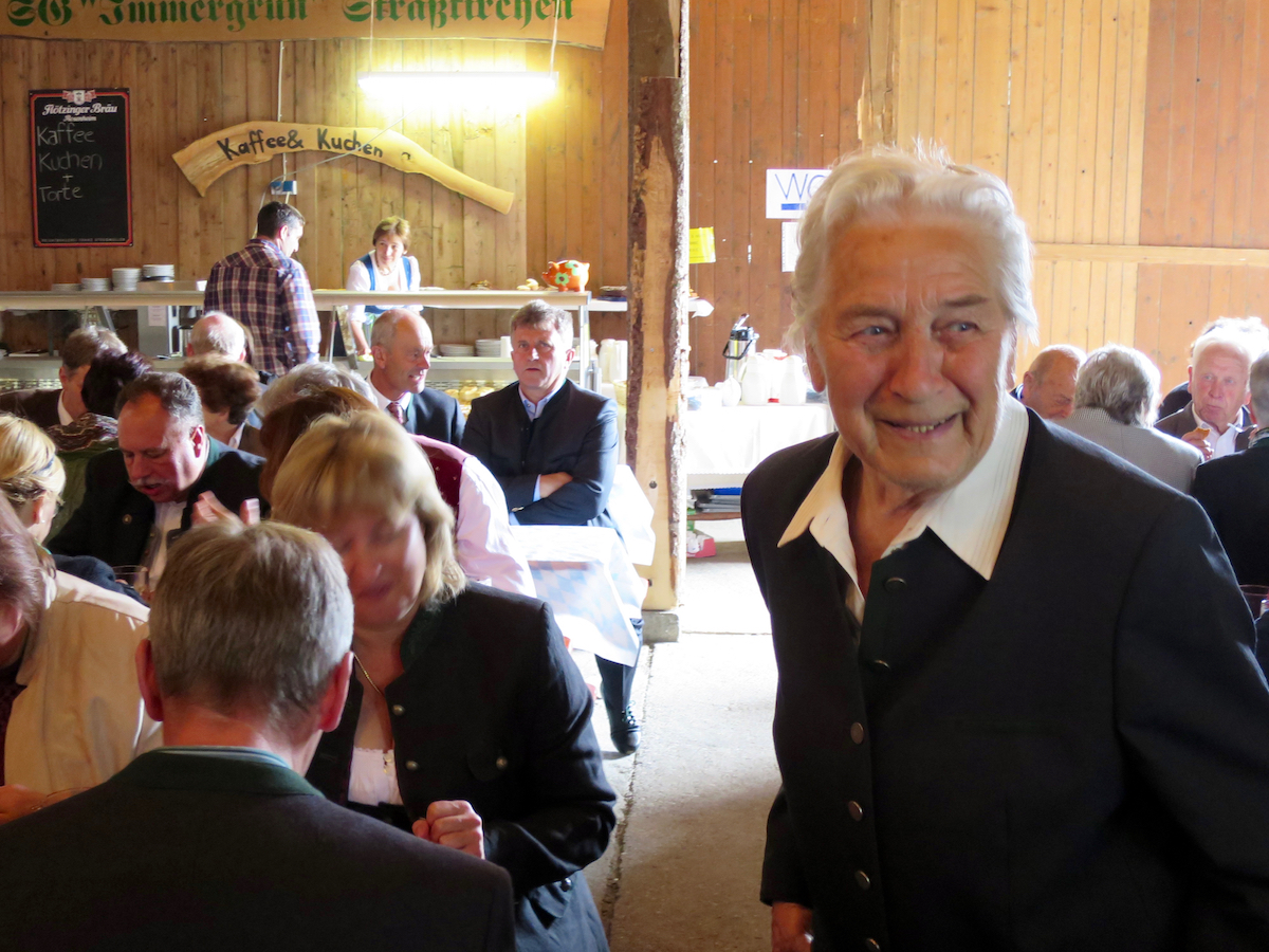 Abschluss der Außenrenovierung von St. Georg, Straßkirchen: Maria Landinger