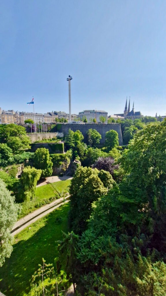 Luxemburg: Festung und Park im Petruss-Tal.