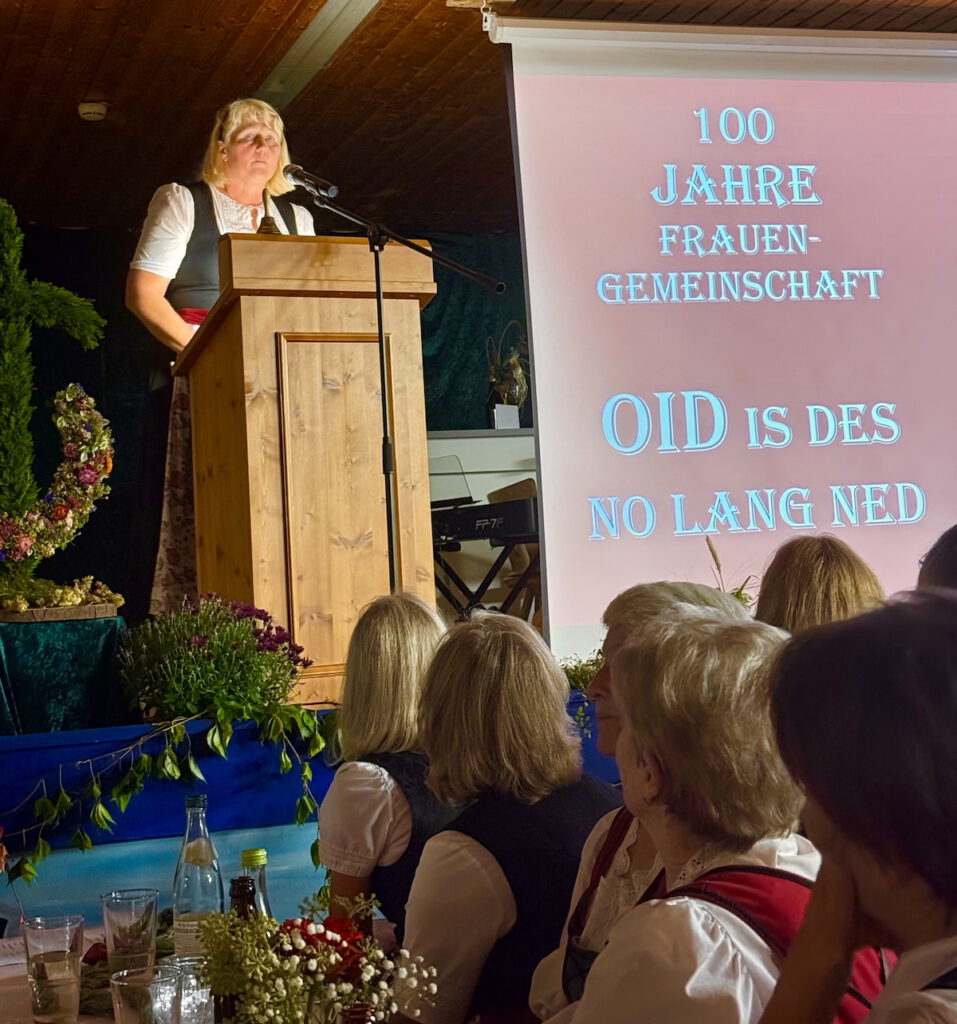 Festabend 100 Jahre Frauengemeinschaft Vogtareuth: Christine Bernhard